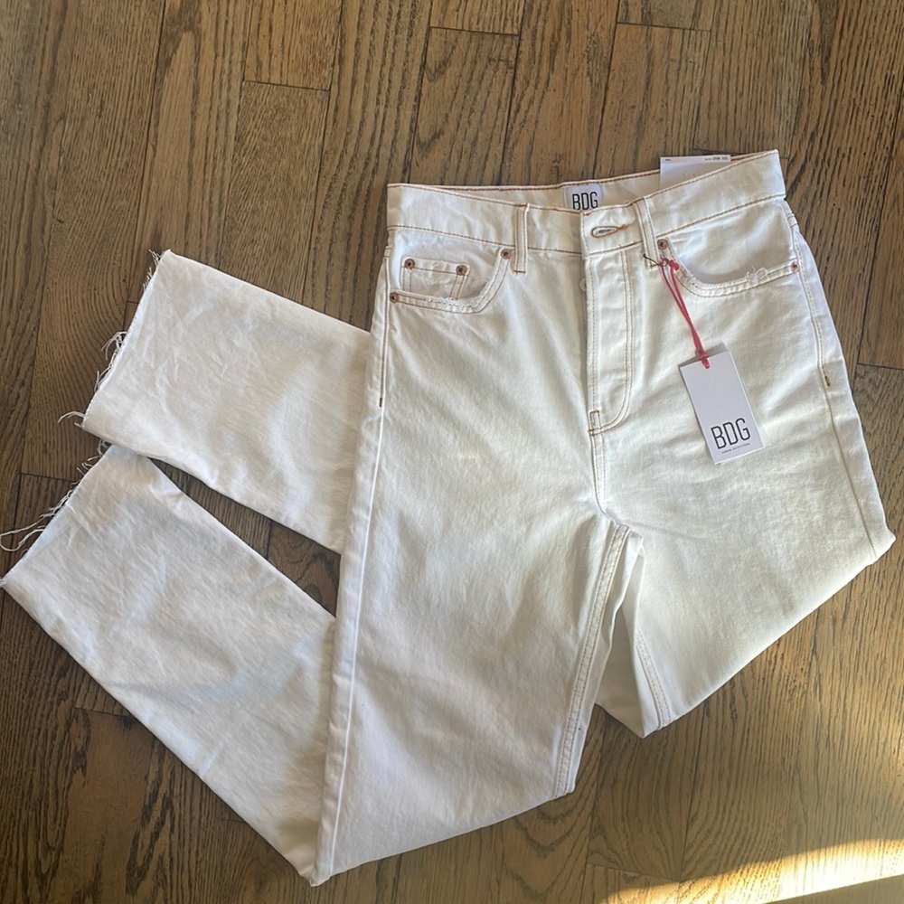 BDG Urban Outfitters PAX High Waist Straight Leg White Denim Jeans Raw Hem NWT